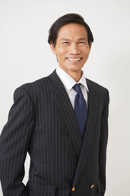 40代・50代の男性ミドルモデル・タレント　白城　サンタ