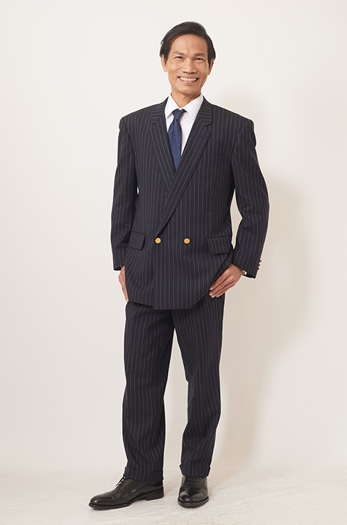 40代・50代の男性ミドルモデル・タレント　白城　サンタ