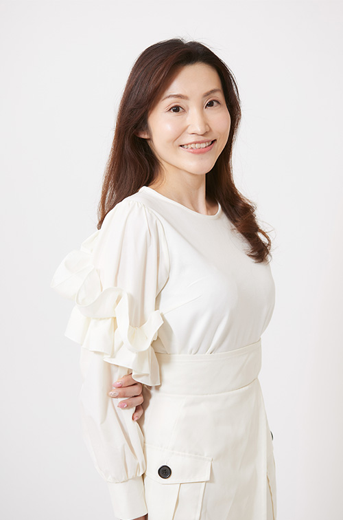 40代・50代の女性ミドルモデル・タレント　長瀬　咲令菜
