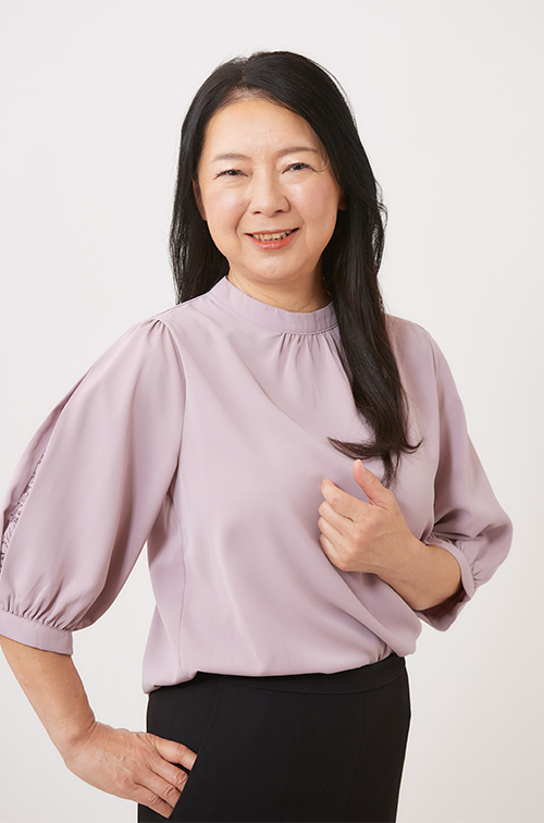 60代・70代・80代の女性シニアモデル・タレント　紫苑　ちあき